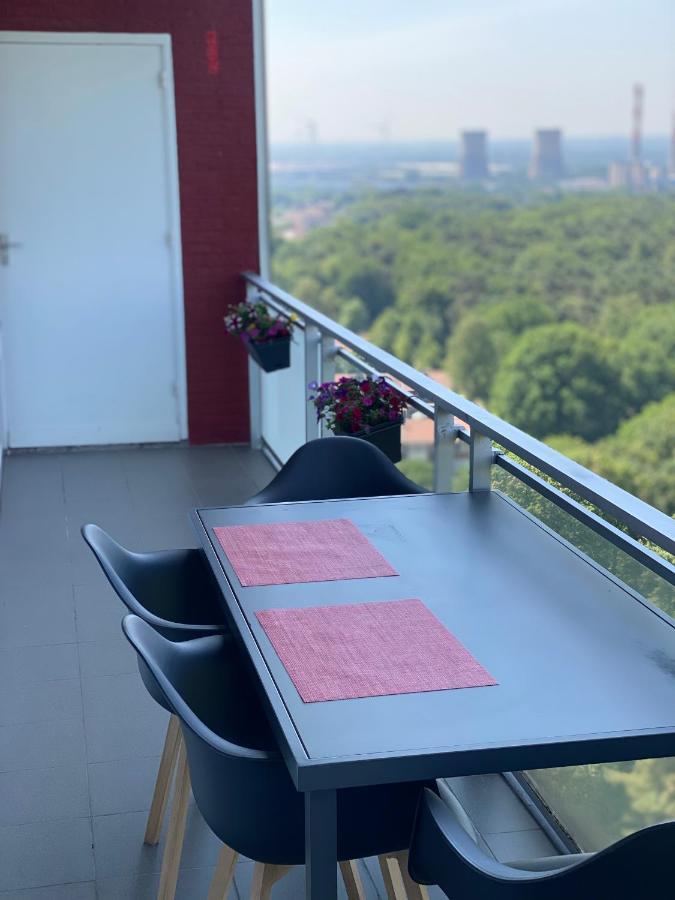 Ferienwohnung Skyline "Zonneweelde" Genk Exterior foto